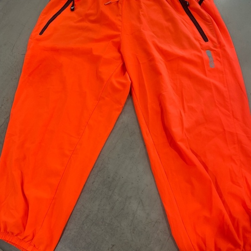 Neon orange Capri ASICS joggers! 🧡Unisex but listed under women's🧡EUC!!!